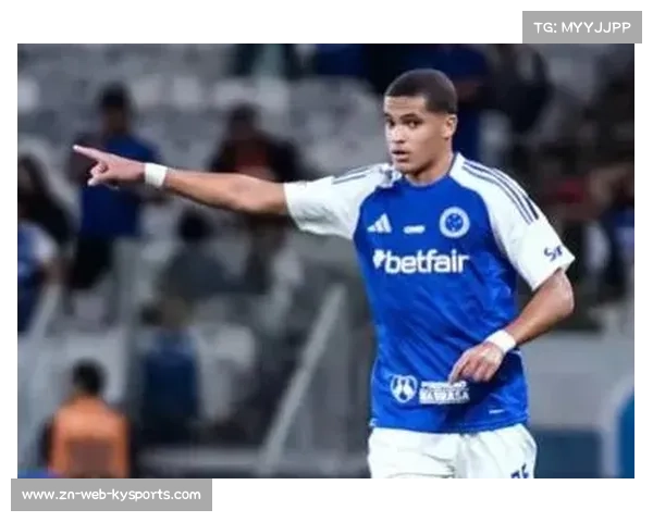 多特蒙德签下17岁巴西后卫普拉特斯,转会费700万欧元 多特蒙德签下17岁巴西后卫普拉特斯,转会费700万欧元